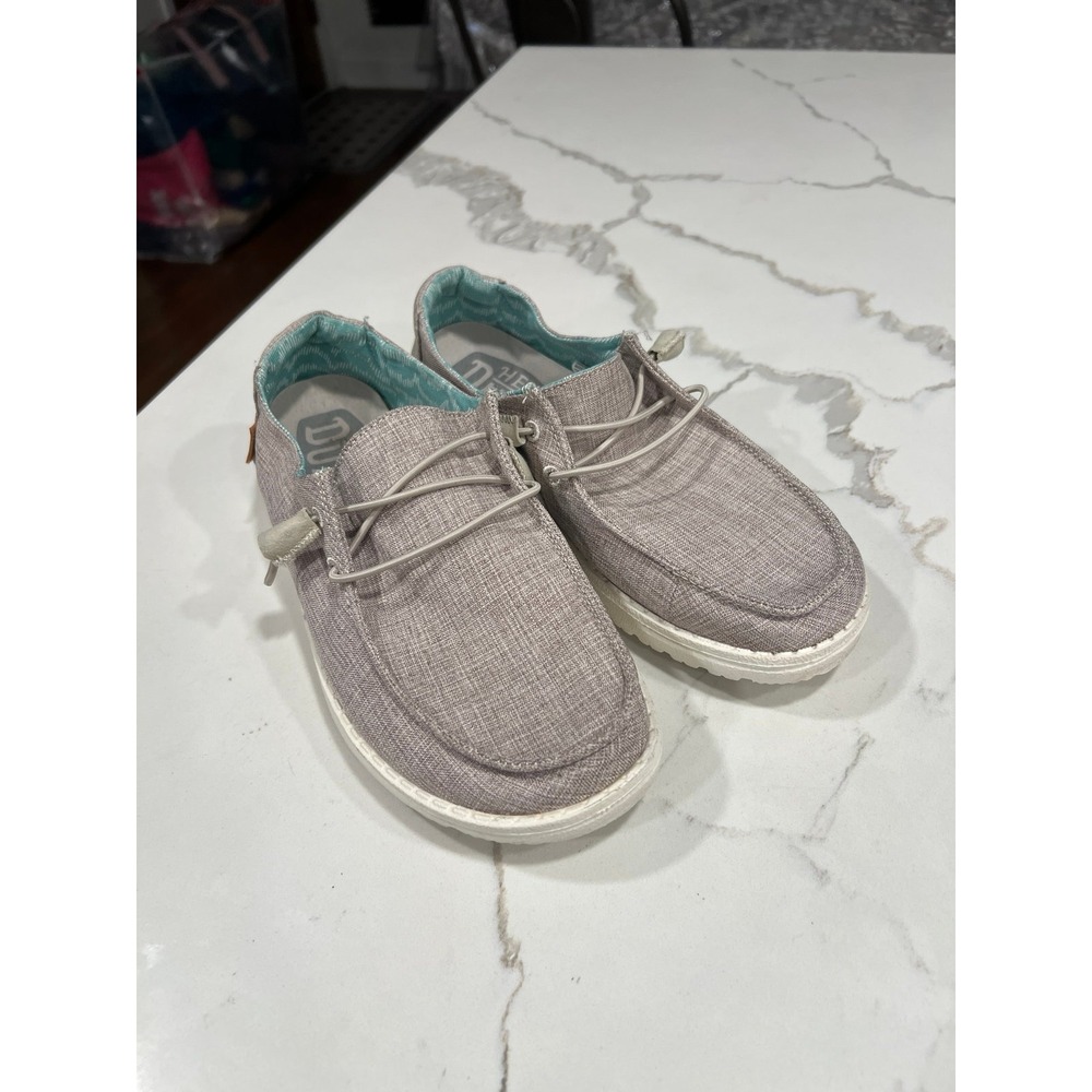 Hey dude khaki/linen Wendy womens size 7